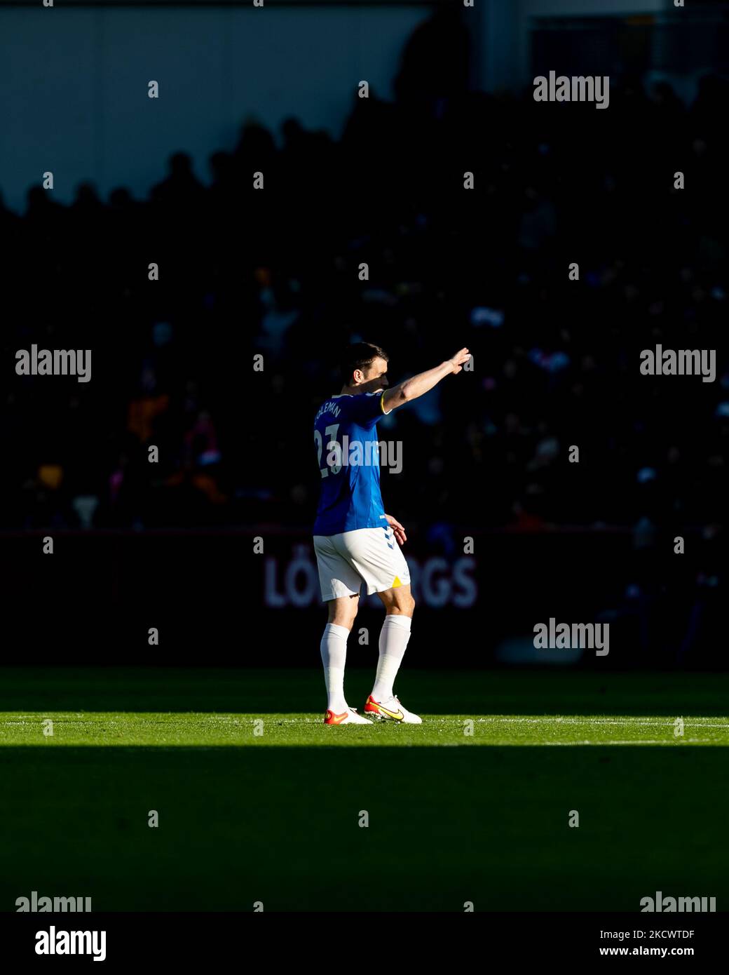 Séamus Coleman d'Everton lors du match de la Premier League entre Brentford et Everton au stade communautaire de Brentford, Brentford, le dimanche 28th novembre 2021. (Photo de Juan Gasperini/MI News/NurPhoto) Banque D'Images