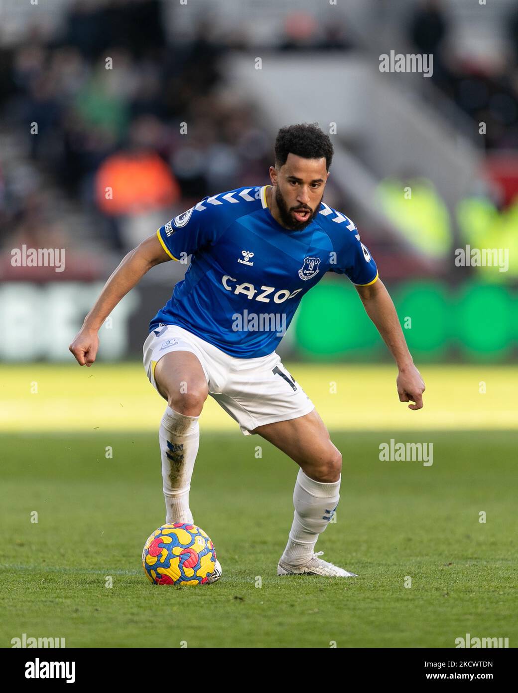 Andros Townsend d'Everton en action pendant le match de la Premier League entre Brentford et Everton au stade communautaire de Brentford, Brentford, le dimanche 28th novembre 2021. (Photo de Juan Gasperini/MI News/NurPhoto) Banque D'Images