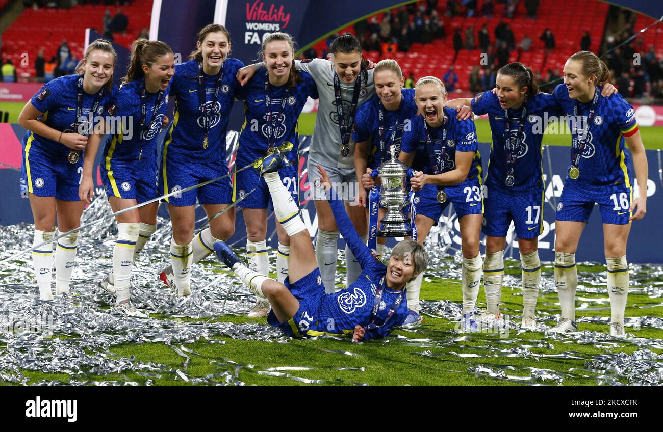 L-R (2nd rangs) première rangée Chelsea Women Ji SO Yun Vitality coupe féminine FA finale 2021 entre Arsenal et Chelsea au stade Wembley, Londres, Angleterre, le 05th décembre 2021 (photo par action Foto Sport/NurPhoto) Banque D'Images