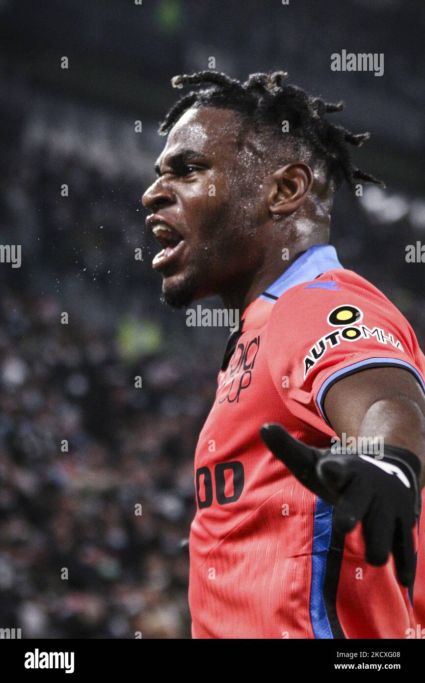 Atalanta Forward Duvan Zapata (91) célèbre après avoir marquant son but du faire 0-1 pendant la série Un match de football n.14 JUVENTUS - ATALANTA sur 27 novembre 2021 au stade Allianz à Turin, Piémont, Italie. Résultat final: Juventus-Atalanta 0-1. (Photo de Matteo Bottanelli/NurPhoto) Banque D'Images