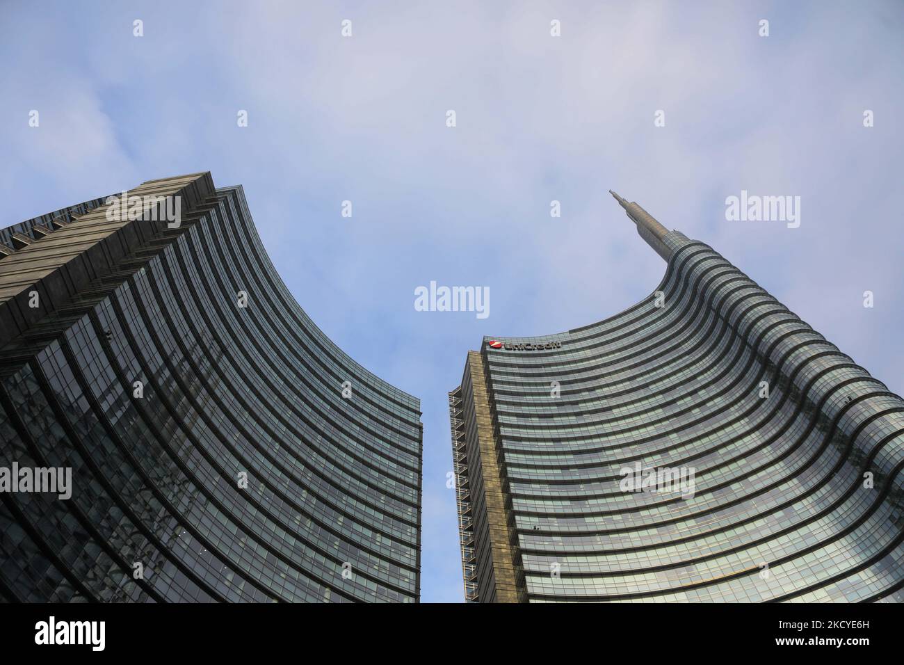 La tour Unicredit à Milan, en Italie, sur 23 décembre 2021. (Photo par Mairo Cinquetti/NurPhoto) Banque D'Images