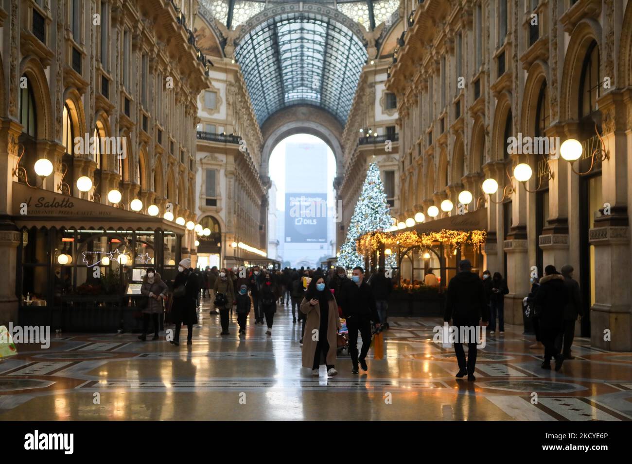 La vie quotidienne à Milan, en Italie, sur 23 décembre 2021. (Photo par Mairo Cinquetti/NurPhoto) Banque D'Images