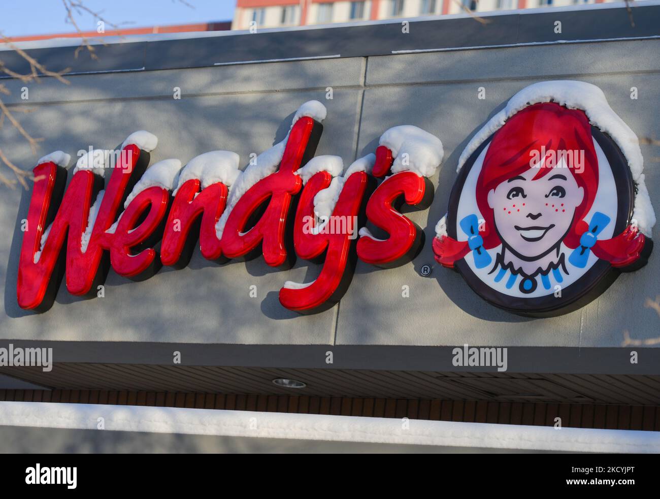 Logo de Wendys. Jeudi, 30 décembre 2021, à Edmonton, en Alberta, Canada. (Photo par Artur Widak/NurPhoto) Banque D'Images