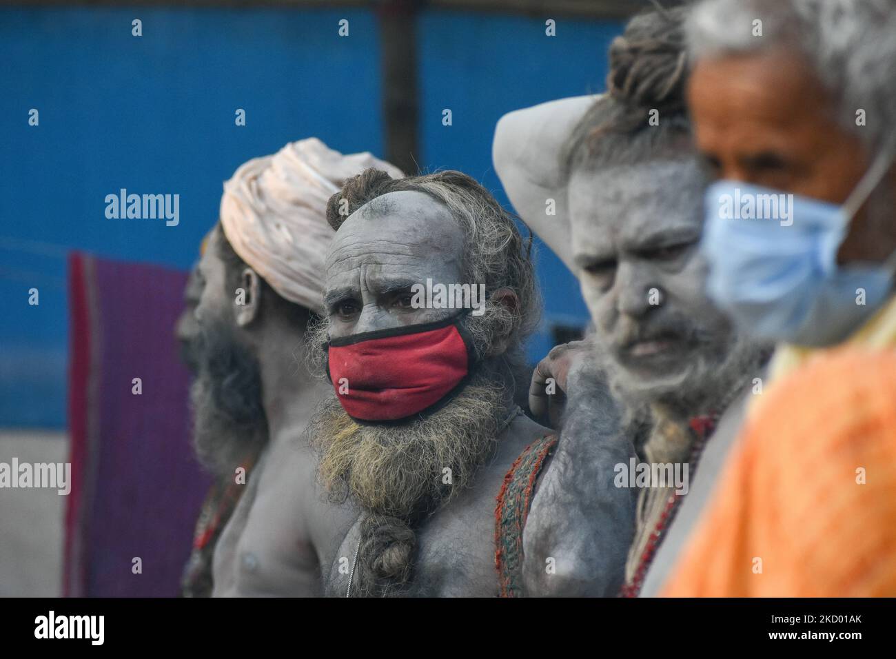 Saints vus au camp de transit de Gangasagar à Kolkata , Inde , le 9 janvier 2022 . (Photo par Debarchan Chatterjee/NurPhoto) Banque D'Images