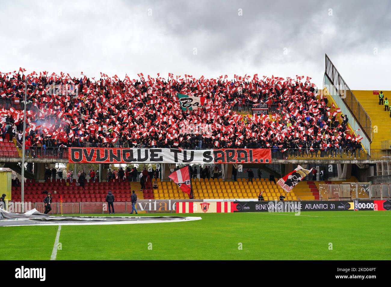 Benevento, Italie. 05th novembre 2022. SSC Bari Supporters pendant Benevento Calcio vs SSC Bari, match de football italien série B à Benevento, Italie, 05 novembre 2022 Credit: Independent photo Agency/Alay Live News Banque D'Images