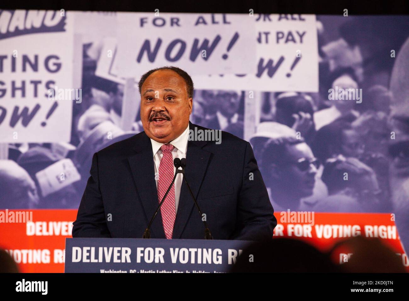 Martin Luther King III s'exprime lors d'une conférence de presse sur les droits de vote organisée par la coalition des droits de vote. La conférence comprend la famille King, des responsables des droits civils, des membres du Congrès et des représentants d'organisations partenaires. La famille King a demandé aux Américains de ne pas célébrer l'anniversaire de MLK Jr. Si le Sénat n'avait pas encore adopté de loi pour protéger le droit de vote, mais d'appeler leurs sénateurs à exiger qu'ils passent des garanties de droit de vote. Le Sénat devrait voter plus tard dans la semaine sur la Loi sur la liberté de vote et la Loi sur l'avancement des droits de vote de John Lewis. (Photo par Banque D'Images