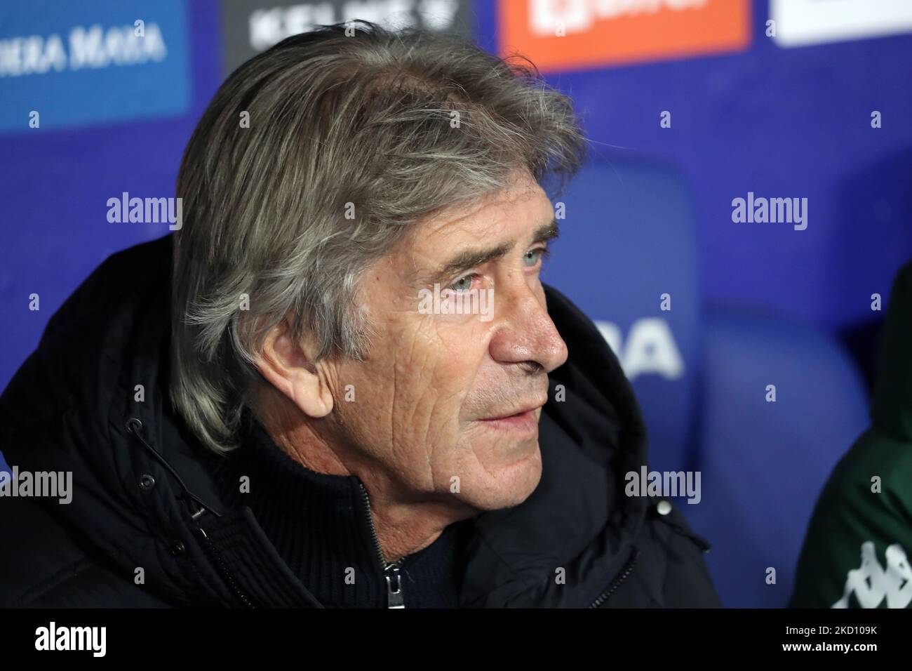 Manuel Pellegrini pendant le match entre le RCD Espanyol et Real Betis Balompie, correspondant à la semaine 22 de la Liga Santander, joué au stade RCDE, à Barcelone, le 21th janvier 2022. -- (photo par Urbanandsport/NurPhoto) Banque D'Images