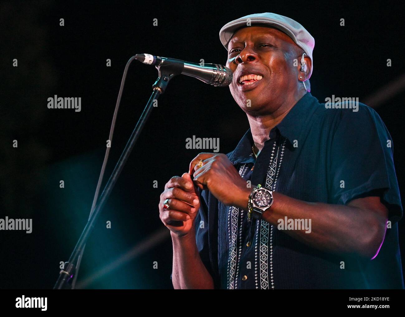 Ibrahim Ferrer Jr. Se produit le jour de fermeture de Merida Fest 2022 en face de l'hôtel de ville de Merida. Le concert a été organisé à l'occasion du 25th anniversaire de Buena Vista social Club - un groupe de musiciens cubains. Le dimanche, 23 janvier 2022, à Mérida, Yucatan, Mexique. (Photo par Artur Widak/NurPhoto) Banque D'Images