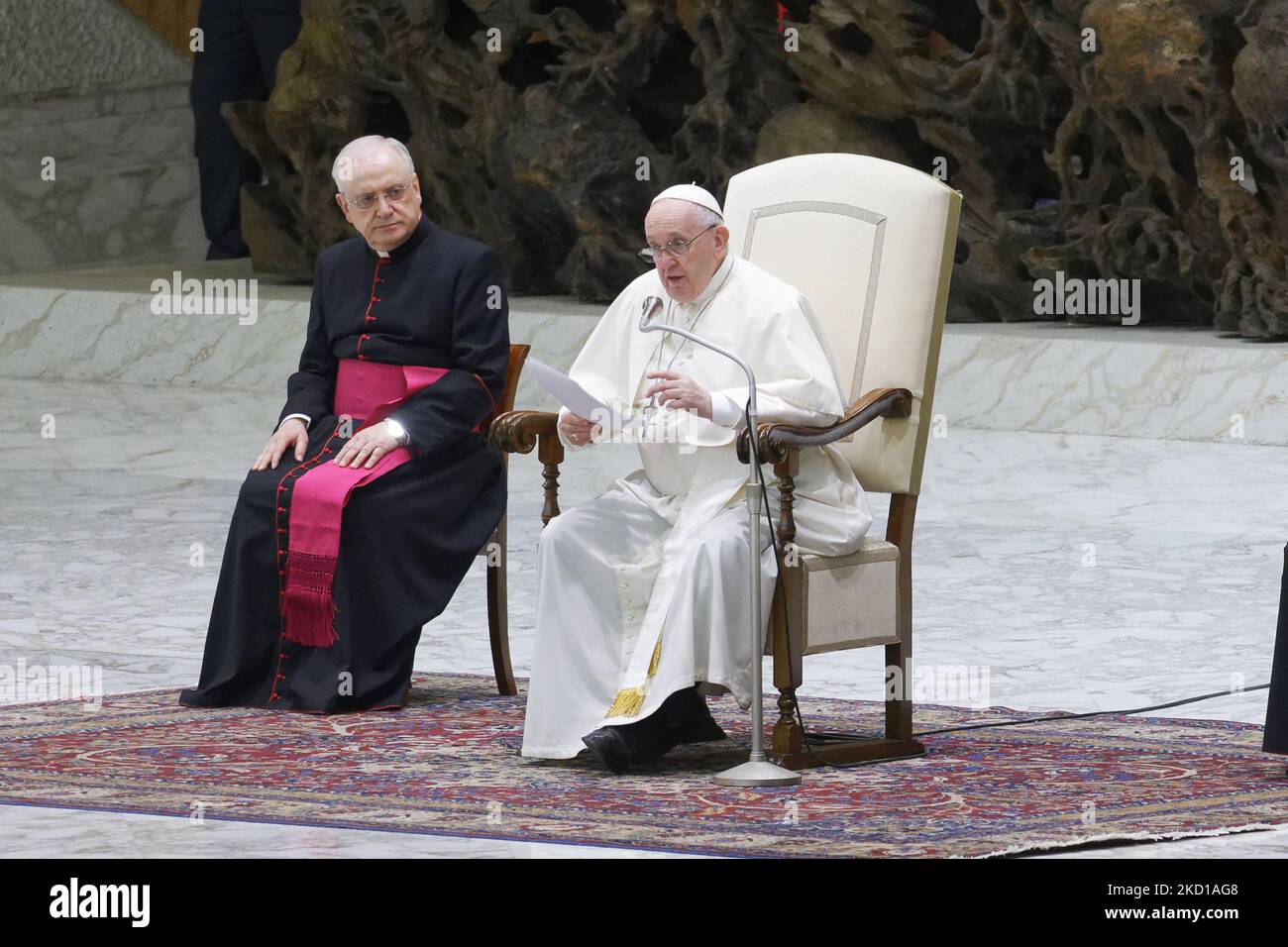 Le pape François assiste à son audience générale hebdomadaire dans la salle Paul VI du Vatican, le mercredi 26 janvier 2022. (Photo de Massimo Valicchia/NurPhoto) Banque D'Images