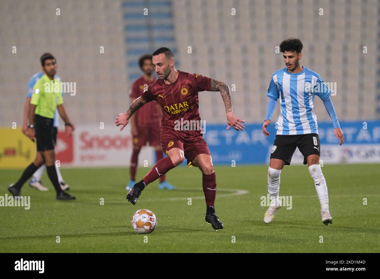 Guilherme dos Santos Torres (17) d'Al Sadd lors du match de la QNB Stars League entre Al Wakrah et Al Sadd le 31 janvier 2022 au stade Saoud bin Abdulrahman à Al Wakrah, Qatar. (Photo de Simon Holmes/NurPhoto) Banque D'Images