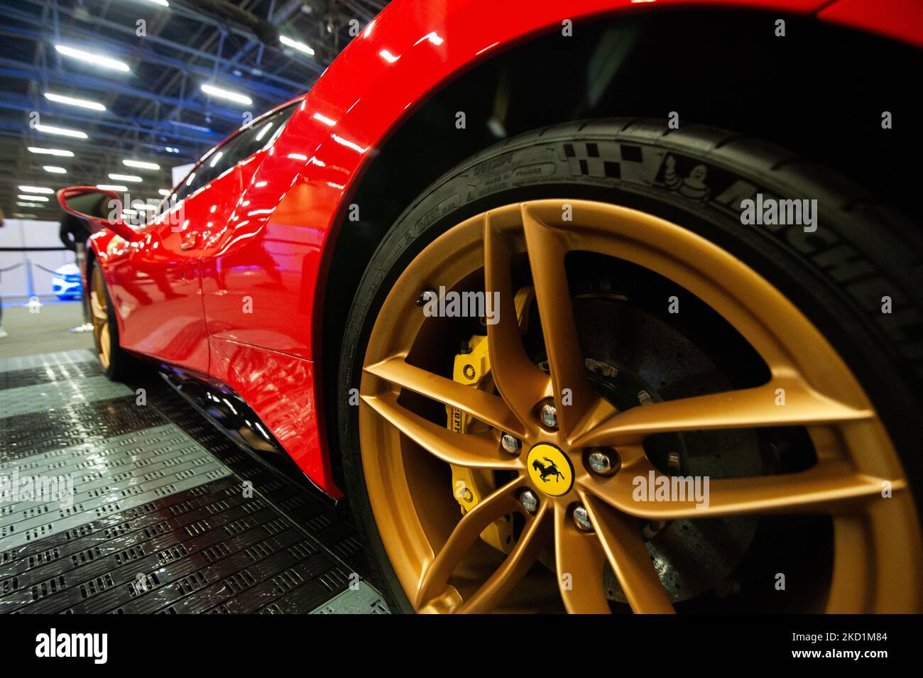 Une Ferrari 488 GTB vue de côté pendant le salon MCM 2022 de l'auto à Corferias à Bogota, Colombie sur 28 janvier et 29 2022. (Photo par Sebastian Barros/NurPhoto) Banque D'Images