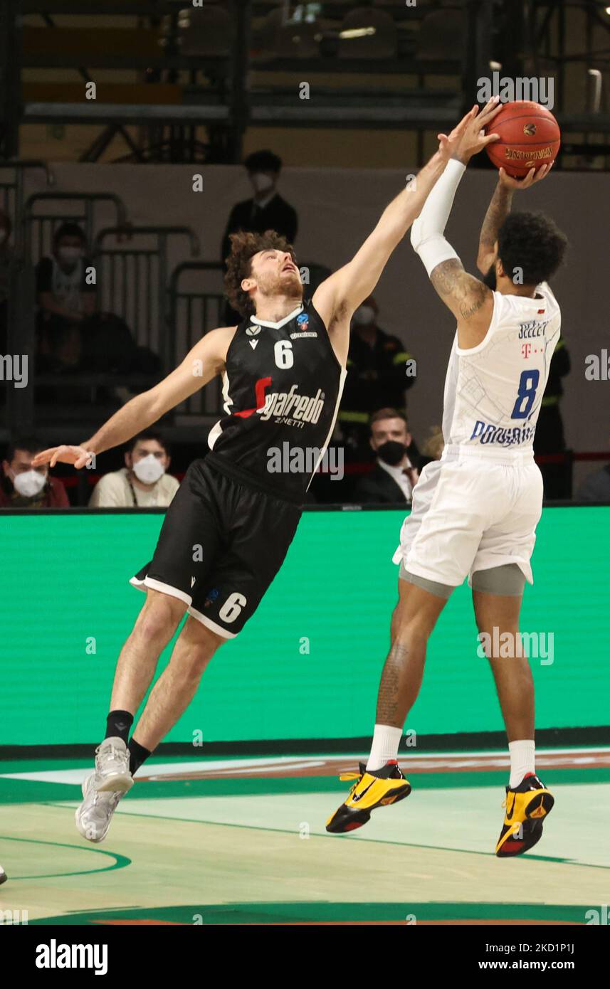 Alessandro Pajola (Segafredo Virtus Bologna) pendant le tournoi Eurocup match Segafredo Virtus Bologna vs. Buducnost Voli Podgorica au stade Segafredo - Bologne, 1 février 2022 (photo de Michele Nucci/LiveMedia/NurPhoto) Banque D'Images