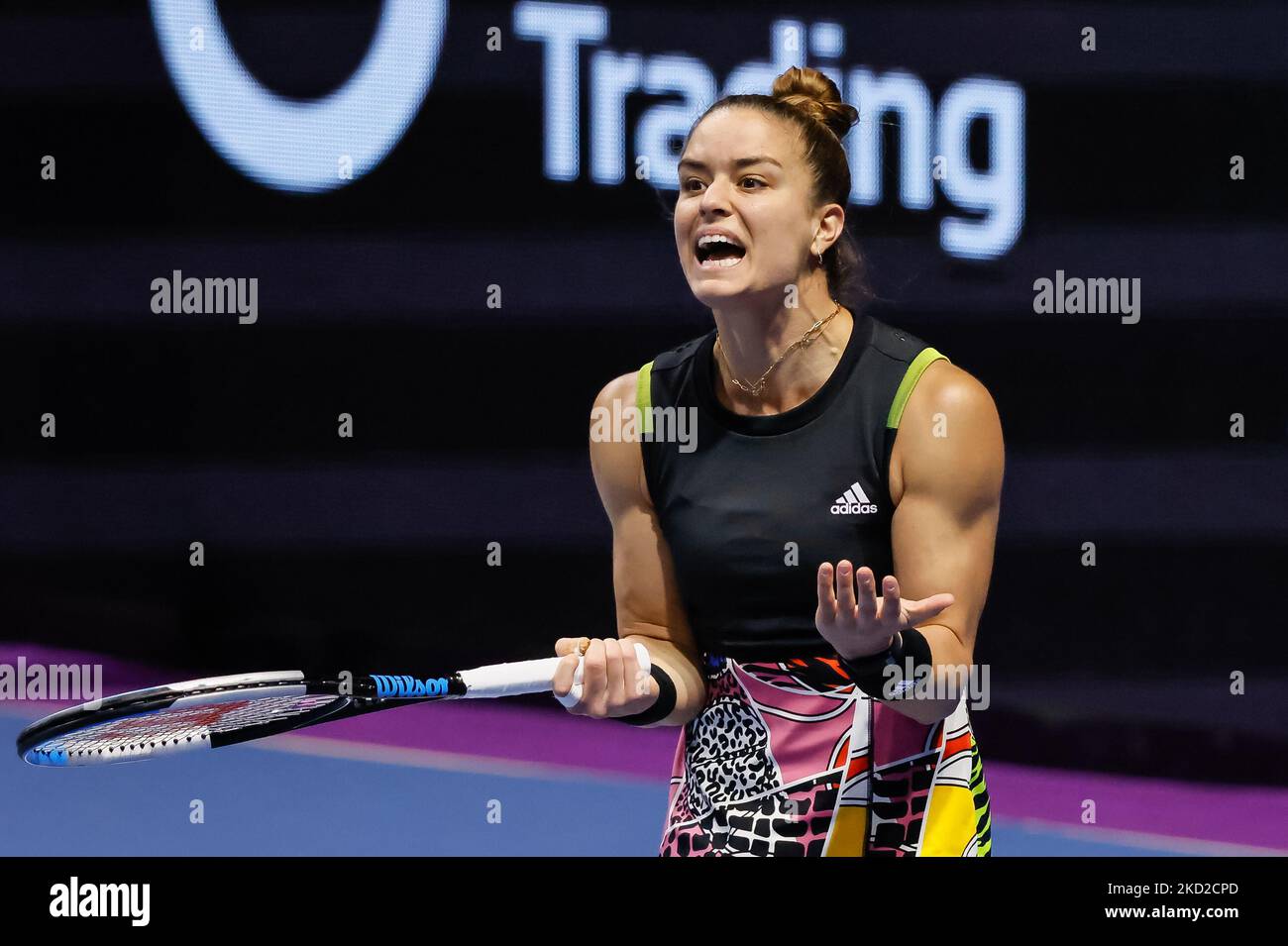 Maria Sakkari, de Grèce, réagit lors du quart-finale féminin du WTA 500 Trophée des dames de Saint-Pétersbourg 2022 Tournoi international de tennis contre Elise Mertens, de Belgique, sur 11 février 2022 à l'arène de Sibur à Saint-Pétersbourg, en Russie. (Photo de Mike Kireev/NurPhoto) Banque D'Images