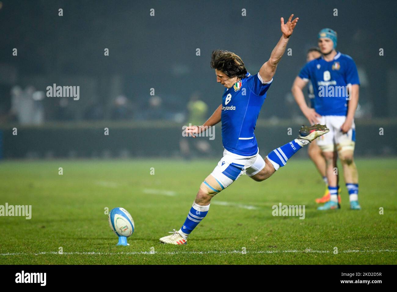 Teneggi Nicolo (Italie) au coup de pied gratuit marquant 3 points pendant le match de rugby des six nations 2022 six nations de moins de 20 ans - Italie contre Angleterre sur 11 février 2022 au stade Monigo à Trévise, Italie (photo par Ettore Griffoni/LiveMedia/NurPhoto) Banque D'Images