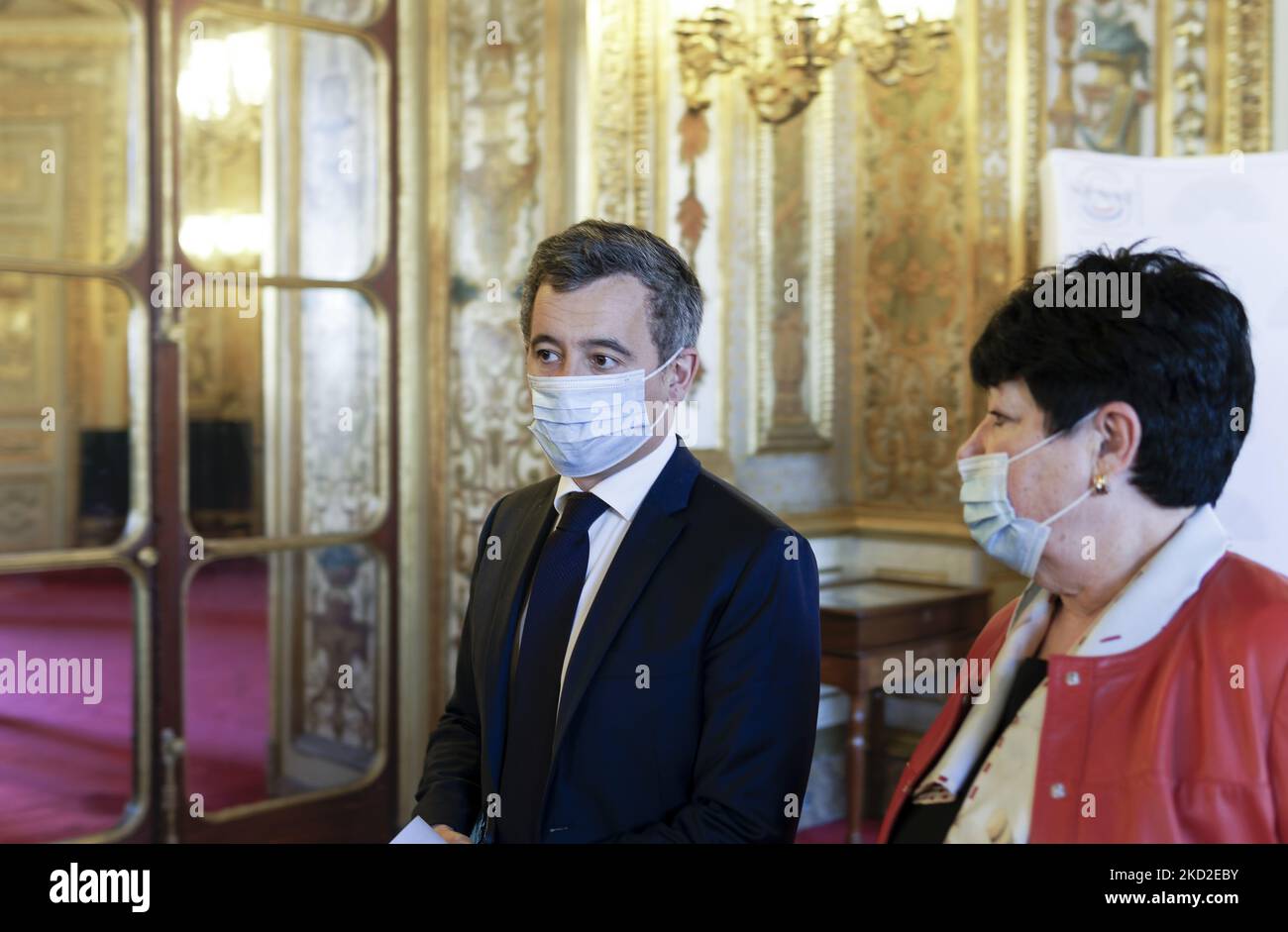 Le ministre français de l'intérieur, Gerald Darmanin, arrive à la session des questions au gouvernement au Sénat français - 09 février 2022, Paris (photo de Daniel Pier/NurPhoto) Banque D'Images