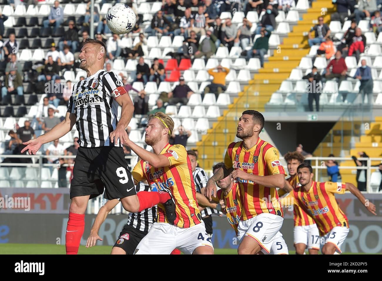 Le capitaine Ascoli Calcio Federico Dionisi, un club de la ligue italienne de football Serie B. (Photo de Riccardo Fabi/NurPhoto) Banque D'Images