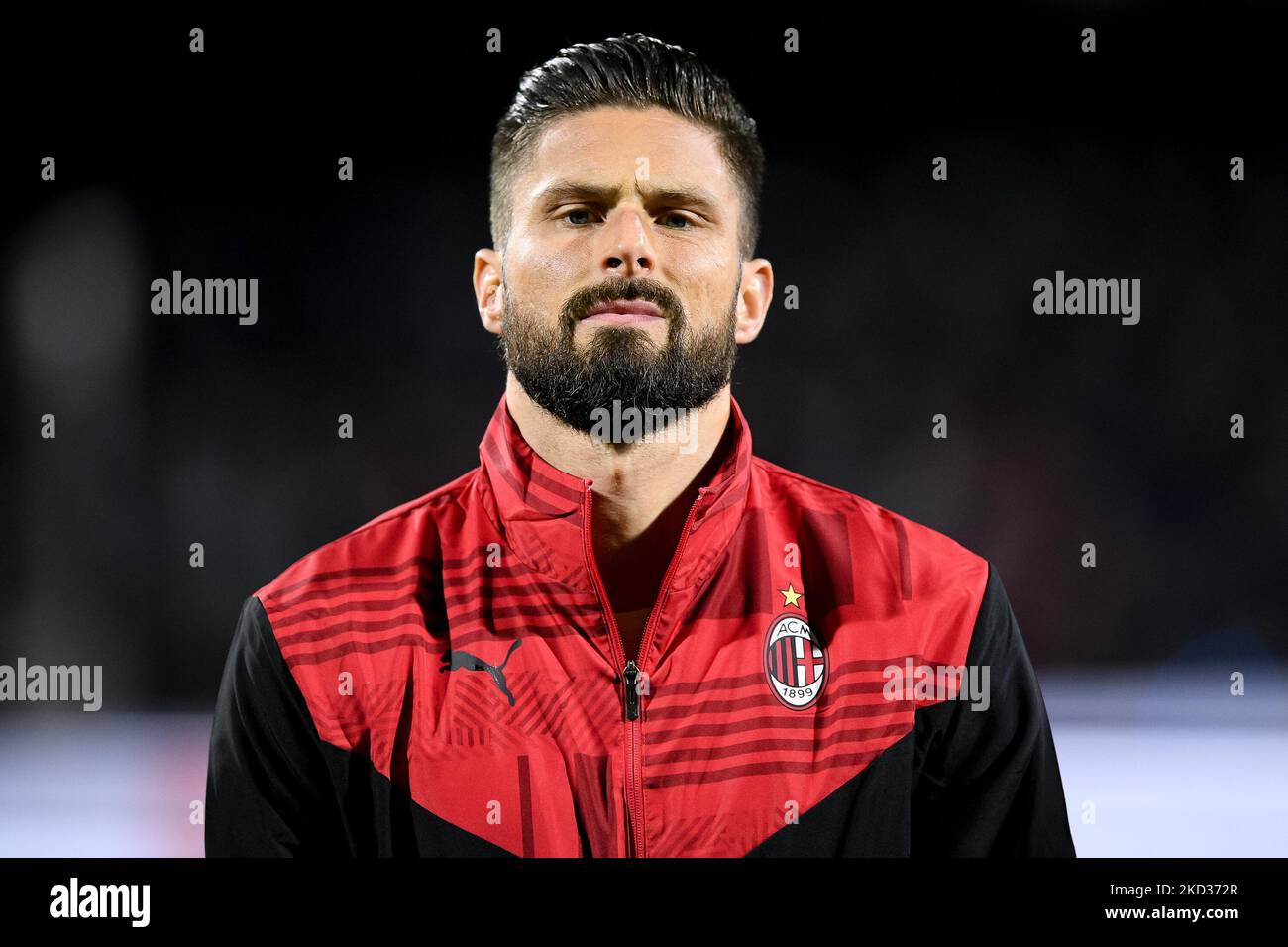 Olivier Giroud, de l'AC Milan, regarde pendant la série Un match entre l'US Salernitana 1919 et l'AC Milan au Stadio Arechi, Salerno, Italie, le 19 février 2022. (Photo de Giuseppe Maffia/NurPhoto) Banque D'Images