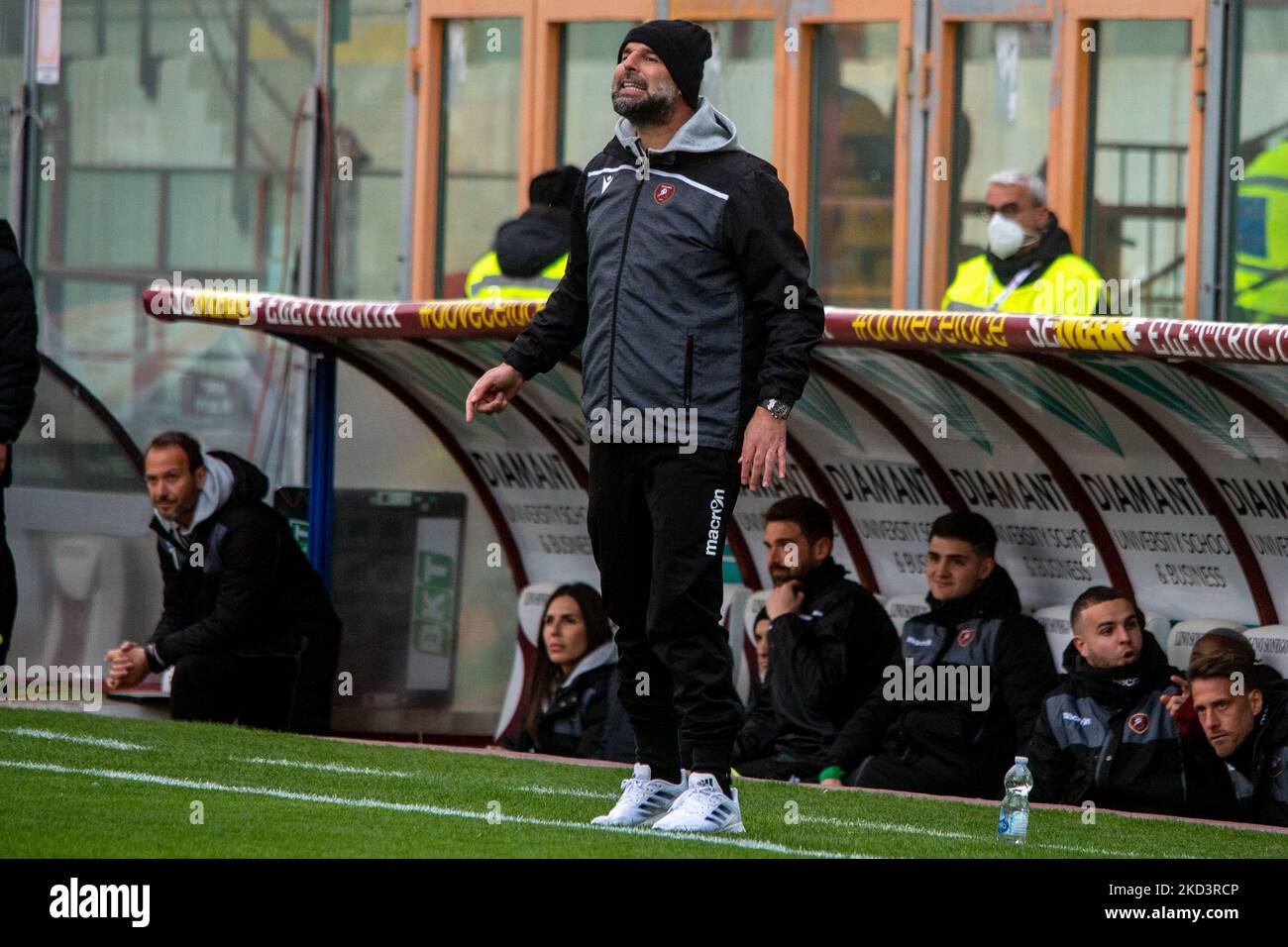 Stellone Roberto entraîneur Reggina pendant le match de football italien série B Reggina 1914 vs AC Pise sur 27 février 2022 au Stadio Oreste Granillo à Reggio Calabria, Italie (photo de Valentina Giannettoni/LiveMedia/NurPhoto) Banque D'Images