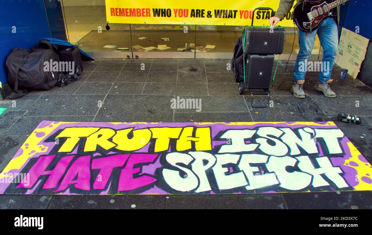 Glasgow, Écosse, Royaume-Uni 5th novembre 2022. Protestation anti vax sur le style Mile de Scottish shopping qui est Buchanan Street. Crédit Gerard Ferry/Alay Live News Banque D'Images