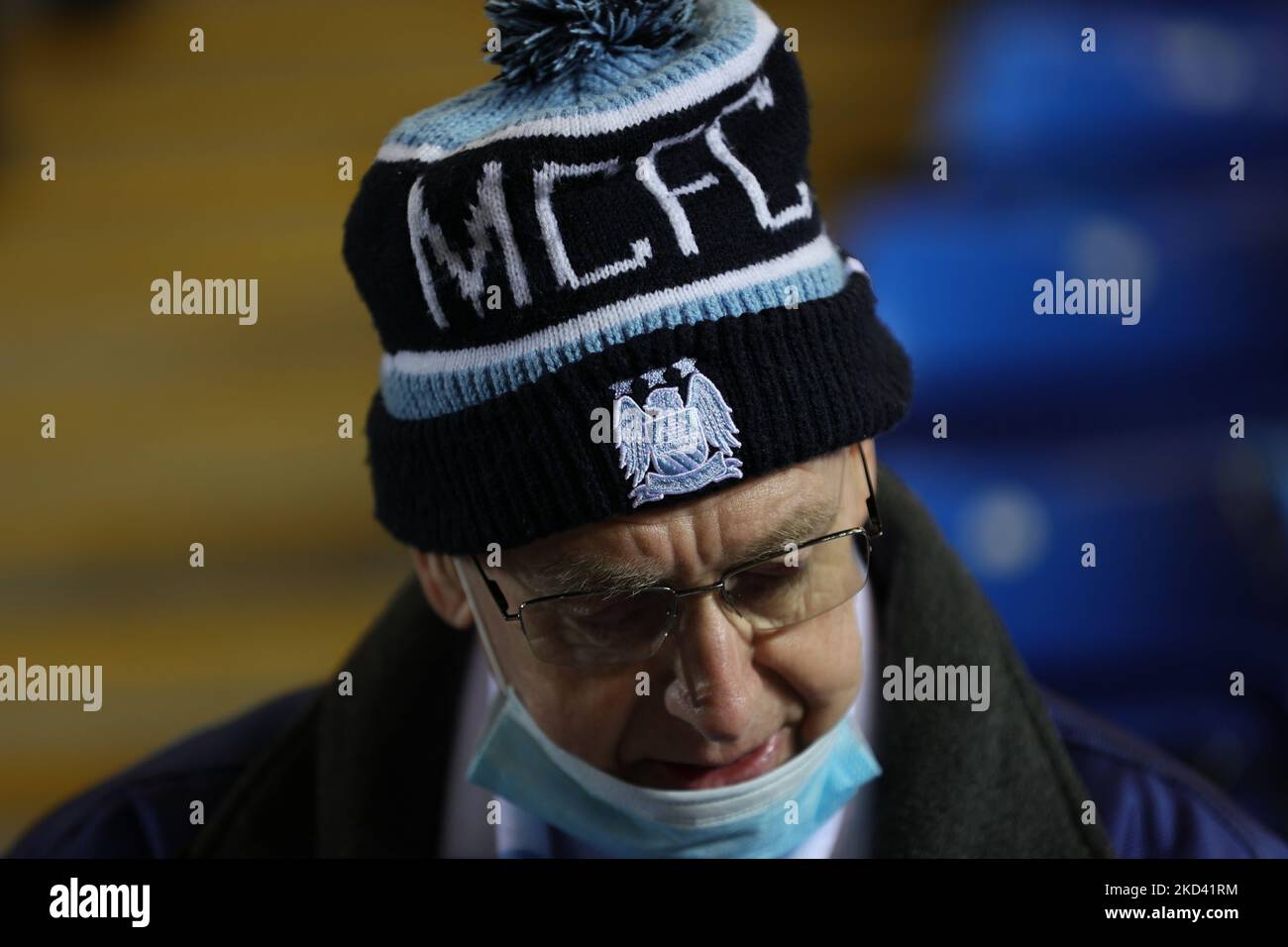 Une vue détaillée d'un fan portant un chapeau de Manchester City devant la cinquième CRAVATE RONDE de la FA Cup entre Peterborough United et Manchester City au Weston Homes Stadium, Peterborough, le mardi 1st mars 2022.(photo de James HolyOak/MI News/NurPhoto) Banque D'Images