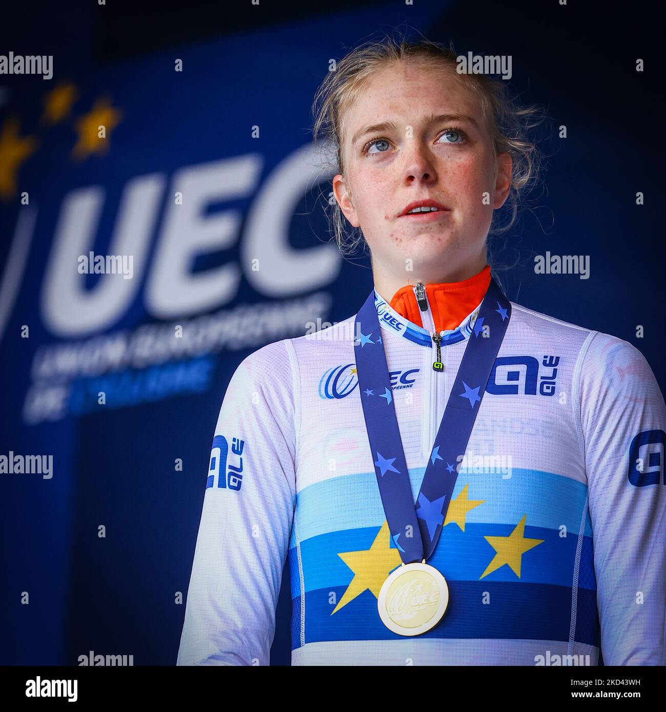 Dutch FEM Van Empel , Vainqueur De La Médaille D'or Célèbre Sur Le ...