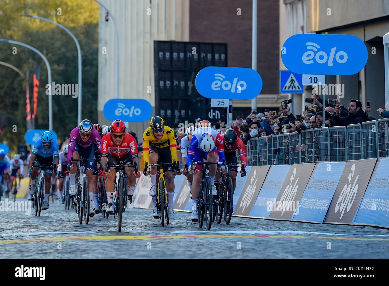 La troisième étape du Tirreno Adriatica de Murlo à Terni, gagnée par Ewan Caleb. À Terni, 9 mars 2022. (Photo de Riccardo Fabi/NurPhoto) Banque D'Images