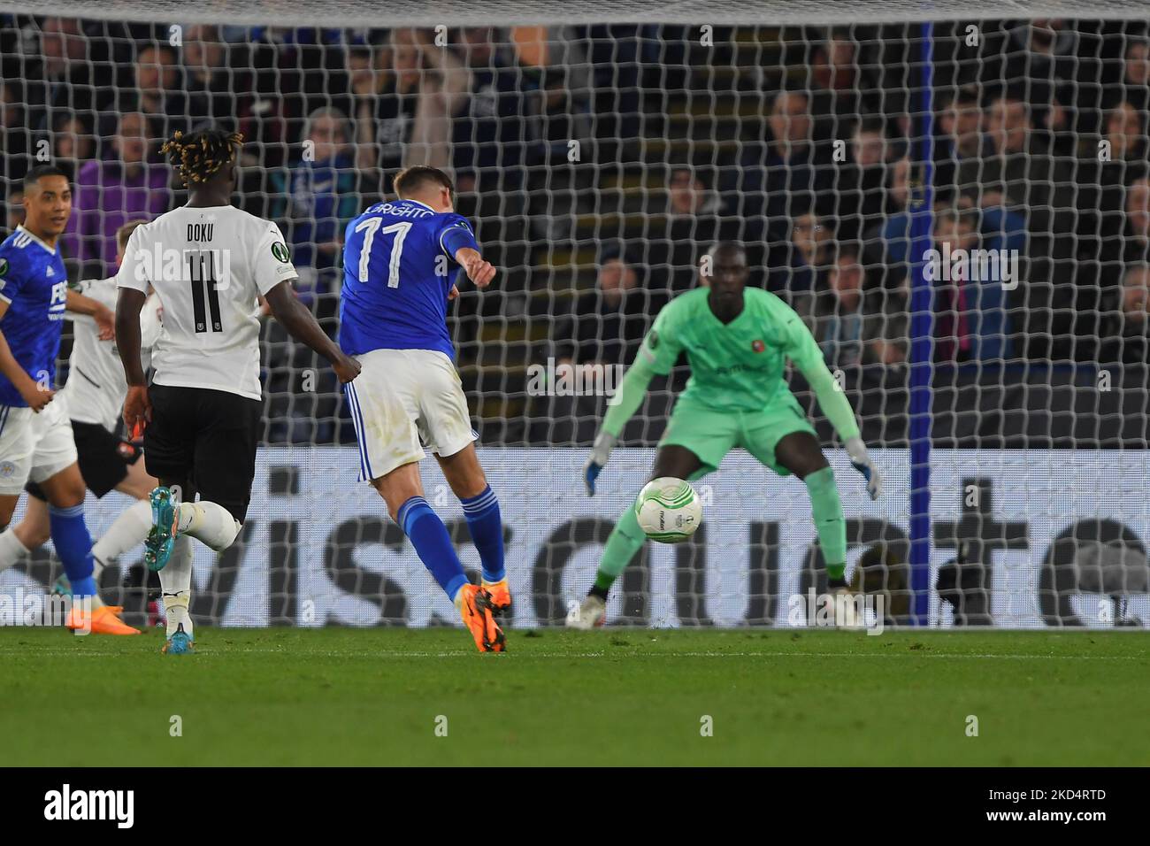 LEICESTER, ROYAUME-UNI. MAR 9th Marc Albrighton, de Leicester City, a fait un but pour en faire 1-0 lors du match de l'UEFA Europa Conference League Round of 16 entre Leicester City et Stade Rennais F.C. au King Power Stadium, Leicester, le jeudi 10th mars 2022. (Photo de Jon Hobley/MI News/NurPhoto) Banque D'Images