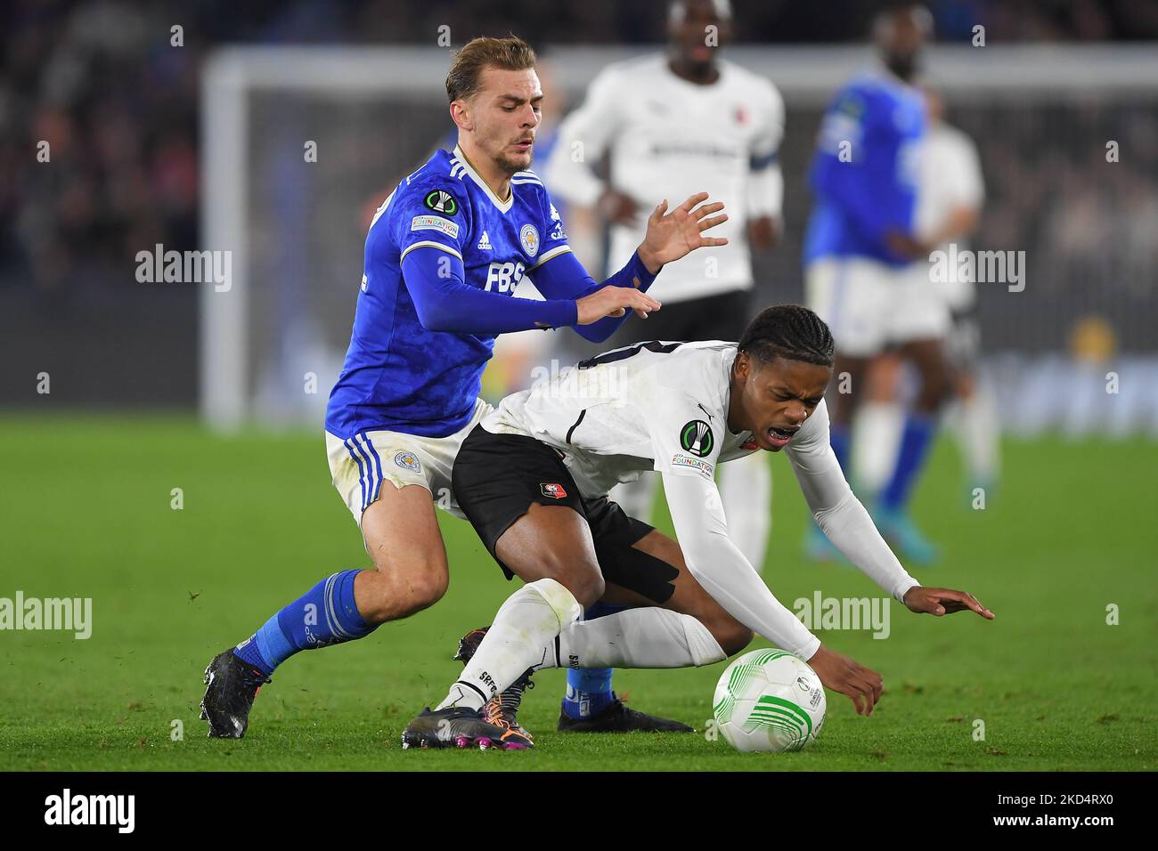 LEICESTER, ROYAUME-UNI. 9th MARS Kiernan Dewsbury-Hall de Leicester City affrontements avec Omari réchauffé de Rennes lors de l'UEFA Europa Conference League Round of 16 match entre Leicester City et Stade Rennais F.C. au King Power Stadium, Leicester, le jeudi 10th mars 2022. (Photo de Jon Hobley/MI News/NurPhoto) Banque D'Images