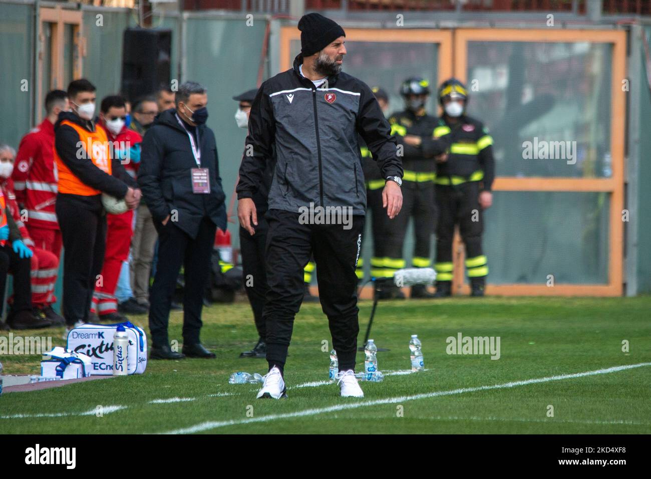 Roberto Stellone entraîneur Reggina pendant le match de football italien série B Reggina 1914 vs AC Pérouse sur 12 mars 2022 au Stadio Oreste Granillo à Reggio Calabria, Italie (photo de Valentina Giannettoni/LiveMedia/NurPhoto) Banque D'Images