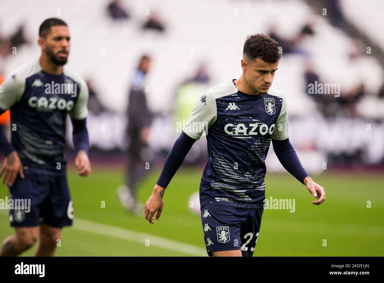 Philippe Coutinho, d'Aston Villa, se réchauffe lors du match de la Premier League entre West Ham United et Aston Villa au London Stadium, Stratford, le dimanche 13th mars 2022. (Photo de Federico Maranesi/MI News/NurPhoto) Banque D'Images Philippe Coutinho, d'Aston Villa, se réchauffe lors du match de la Premier League entre West Ham United et Aston Villa au London Stadium, Stratford, le dimanche 13th mars 2022. (Photo de Federico Maranesi/MI News/NurPhoto) Banque D'Images