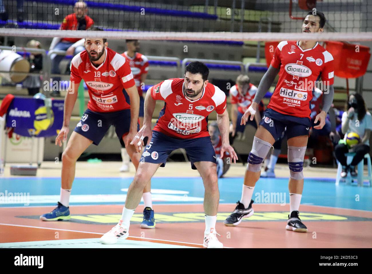 PRISMA Taranto en réception. Pendant le volleyball Italien série A Men SuperLeague Championship Prisma Taranto vs Leo Shoes Modène sur 12 mars 2022 au PalaMazzola à Taranto, Italie (photo par Giuseppe Leva/LiveMedia/Nuranto photo) Banque D'Images