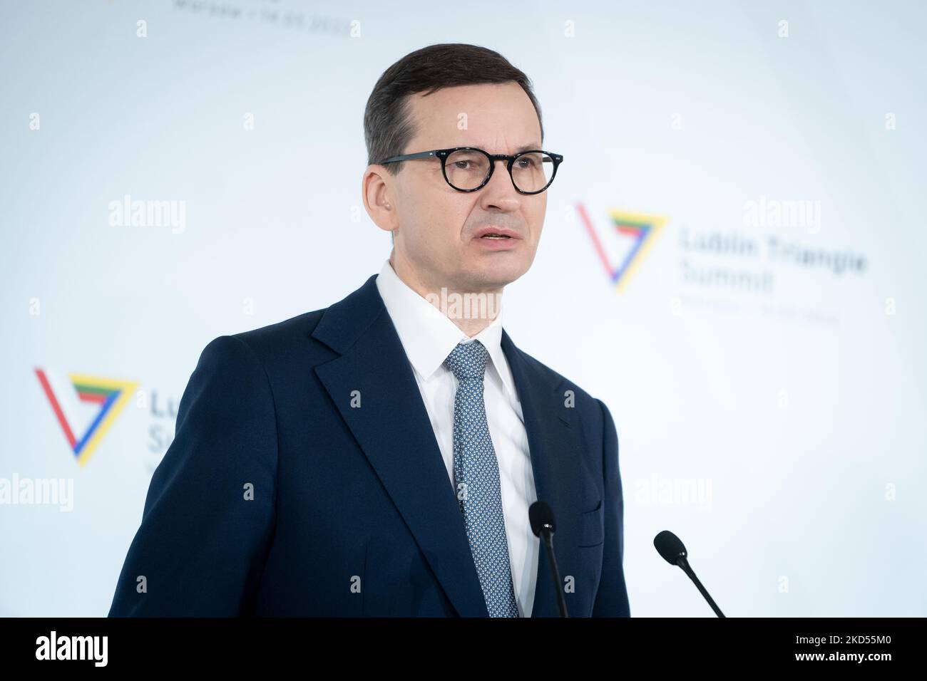 Le Premier ministre polonais Mateusz Morawiecki lors du sommet du triangle de Lublin (Ukraine, Pologne, Lituanie) au château royal de Varsovie, en Pologne, sur le 14 mars 2022. (Photo de Mateusz Wlodarczyk/NurPhoto) Banque D'Images