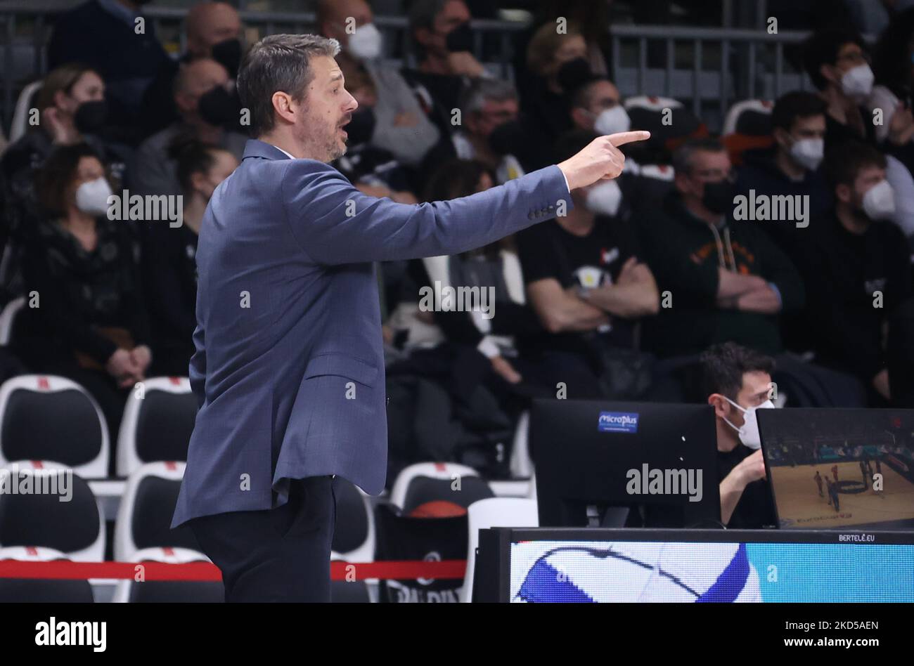 Jurica Golemac (chef de la COA de Cedevita Olimpija Ljubljana) pendant le match Eurocup Segafredo Virtus Bologna vs. Cedevita Olimpija Ljubljana à l'aréna de Segafredo - Bologne, 16 mars 2022 (photo de Michele Nucci/LiveMedia/NurPhoto) Banque D'Images