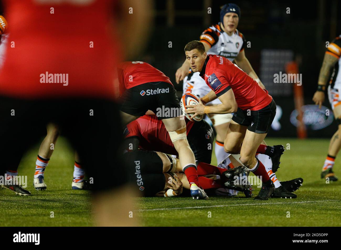 Louis Schreuder de Newcastle Falcons cherche du soutien lors du match de la coupe de Premiership entre Newcastle Falcons et Leicester Tigers à Kingston Park, Newcastle, le vendredi 18th mars 2022. (Photo de Chris Lishman/MI News/NurPhoto) Banque D'Images