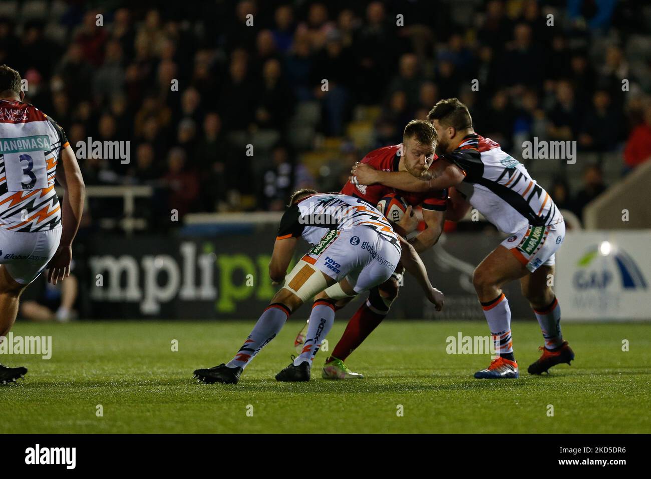 Callum Chick, de Newcastle Falcons, s'est attaqué lors du match de la première coupe entre Newcastle Falcons et Leicester Tigers à Kingston Park, Newcastle, le vendredi 18th mars 2022. (Photo de Chris Lishman/MI News/NurPhoto) Banque D'Images