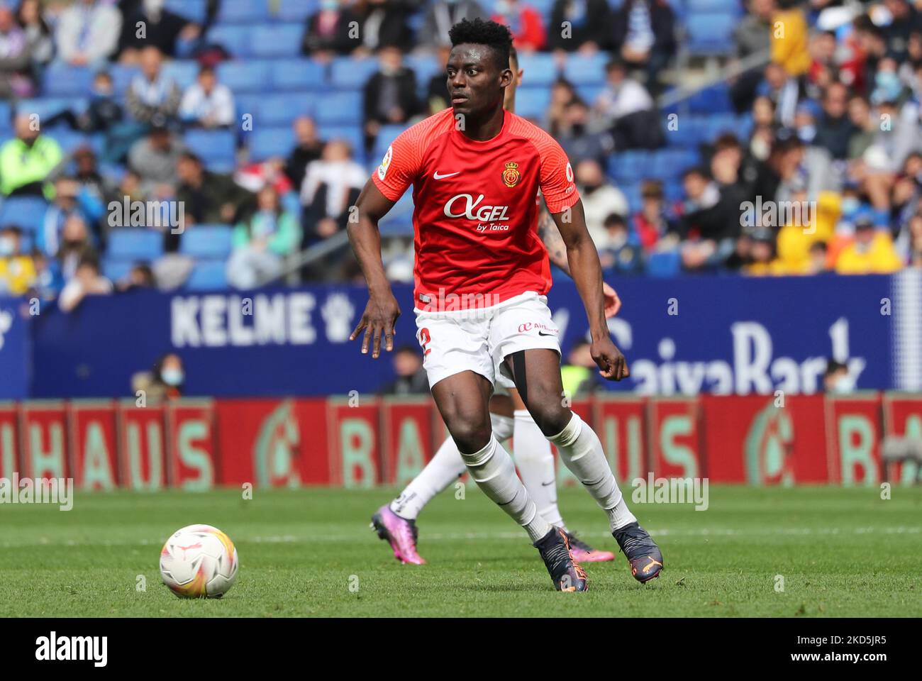 Idrissu Baba lors du match entre le RCD Espanyol et le RCD Mallorca, correspondant à la semaine 29 de la Liga Santander, joué au stade RCDE, à Barcelone, le 20th mars 2022. (Photo de Joan Valls/Urbanandsport /NurPhoto) Banque D'Images