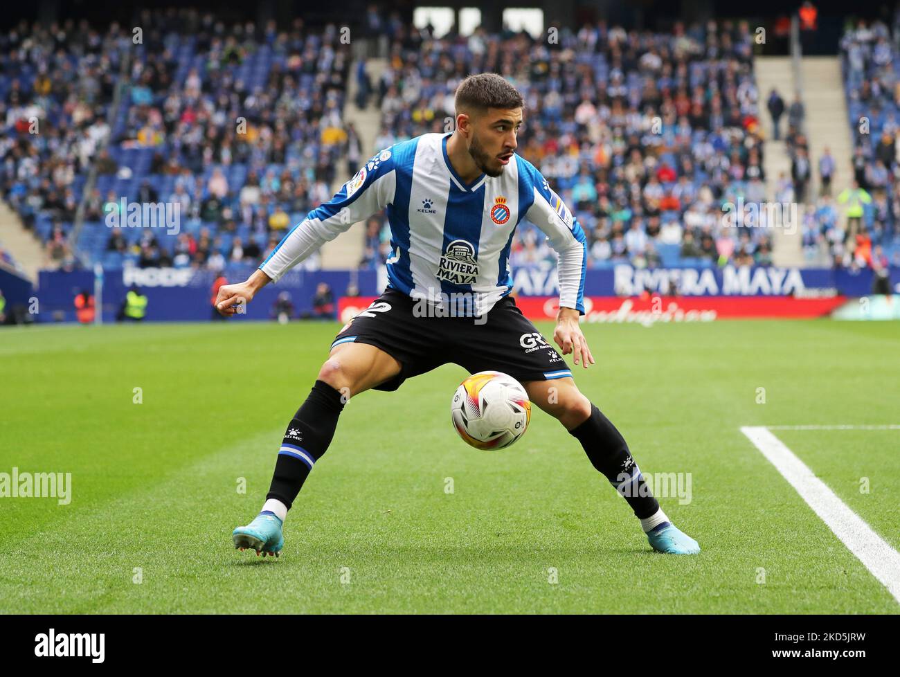 Oscar Gil lors du match entre le RCD Espanyol et le RCD Mallorca, correspondant à la semaine 29 de la Liga Santander, joué au stade RCDE, à Barcelone, le 20th mars 2022. (Photo de Joan Valls/Urbanandsport /NurPhoto) Banque D'Images