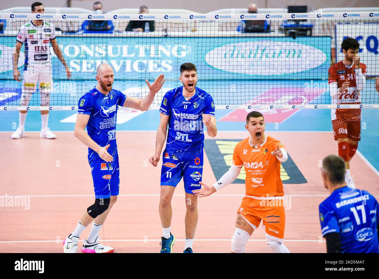 Exultation (Top Volley Cisterna) au cours du Volleyball Italien Serie A Men SuperLeague Championship Top Volley Cisterna vs Itas Trentino sur marzo 20, 2022 au Palasport de Latina, Italie (photo de Bianca Simonetti/LiveMedia/NurPhoto) Banque D'Images