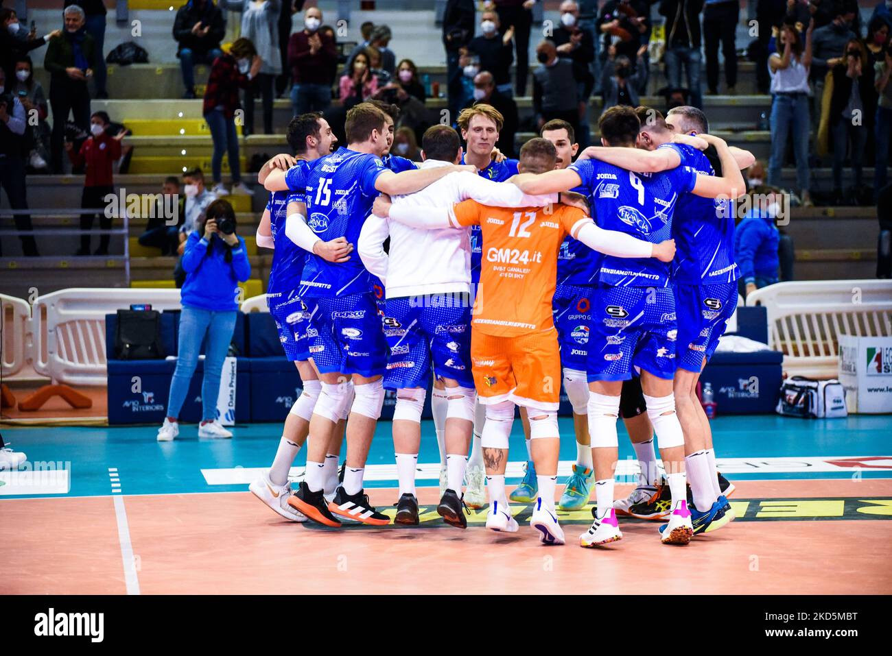 Exultation (Top Volley Cisterna) au cours du Volleyball Italien Serie A Men SuperLeague Championship Top Volley Cisterna vs Itas Trentino sur marzo 20, 2022 au Palasport de Latina, Italie (photo de Bianca Simonetti/LiveMedia/NurPhoto) Banque D'Images