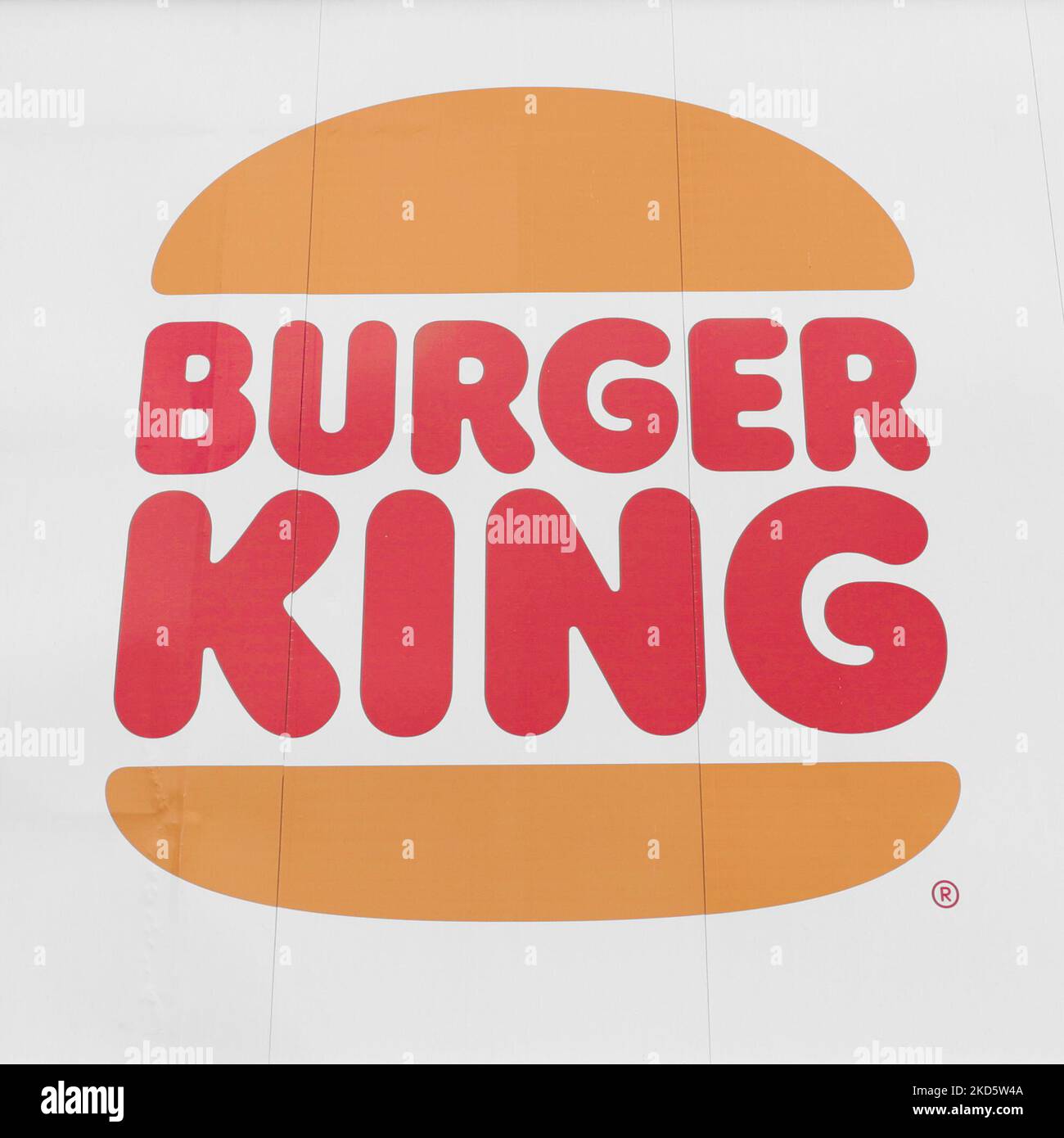 Logo Burger King des États-Unis, après que certaines multinationales ont  quitté la Russie en raison de la guerre avec l'Ukraine et les prix des  produits augmentent dans les stations-service et les magasins