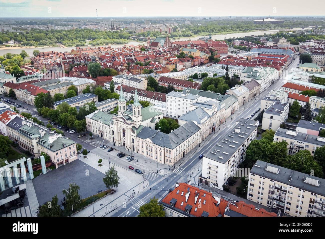 Une vue de drone sur la rue Miodowa et la rue Dluga, la vieille ville en arrière-plan, à Varsovie, en Pologne, sur 24 mai 2020 (photo de Mateusz Wlodarczyk/NurPhoto) Banque D'Images