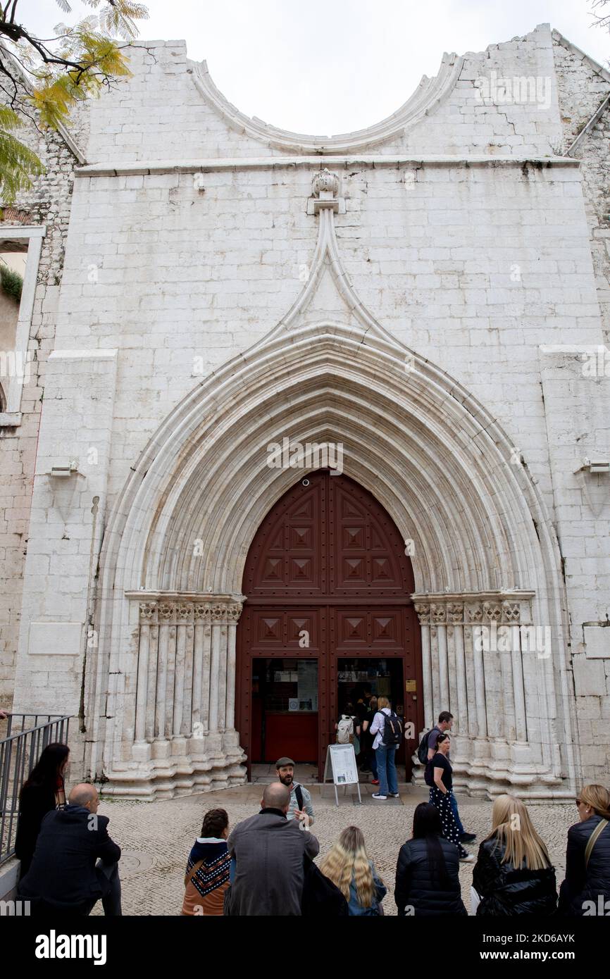 Le couvent de notre-Dame du Mont Carmel (Portugais: Convento da Ordem do Carmo), à Lisbonne, Portugal, sur 29 mars 2022, dans le cadre de la pandémie COVID-19. La structure a été détruite pendant le tremblement de terre de Lisbonne en 1755, et l'église gothique détruite de notre-Dame du Mont Carmel. (Photo de Manuel Romano/NurPhoto) Banque D'Images