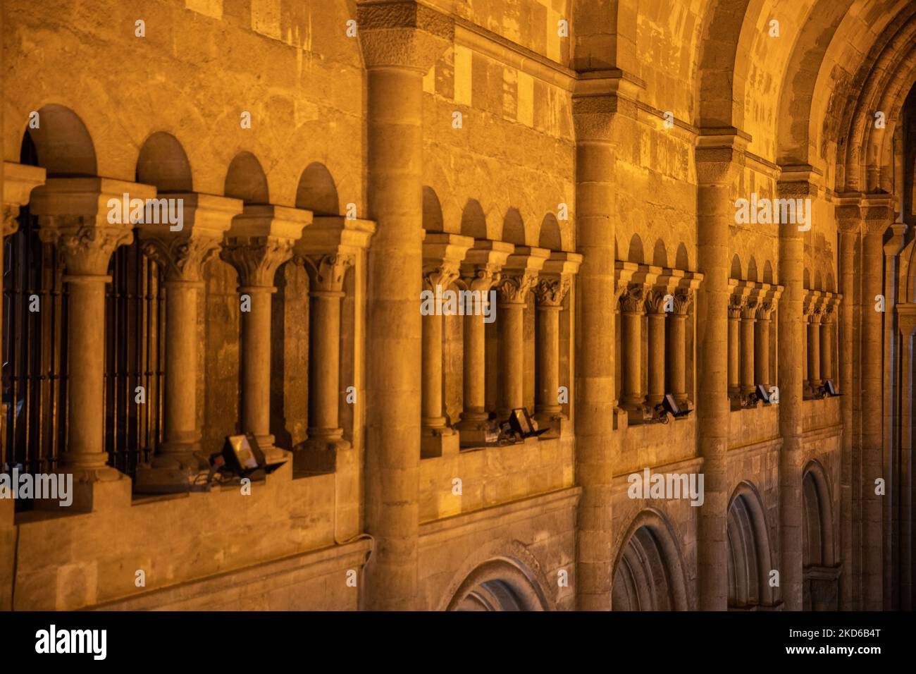Vue sur le Sé de Lisboa (cathédrale de Lisbonne), à Lisbonne, au Portugal, sur 29 mars 2022, dans le contexte de la pandémie COVID-19. (Photo de Manuel Romano/NurPhoto) Banque D'Images