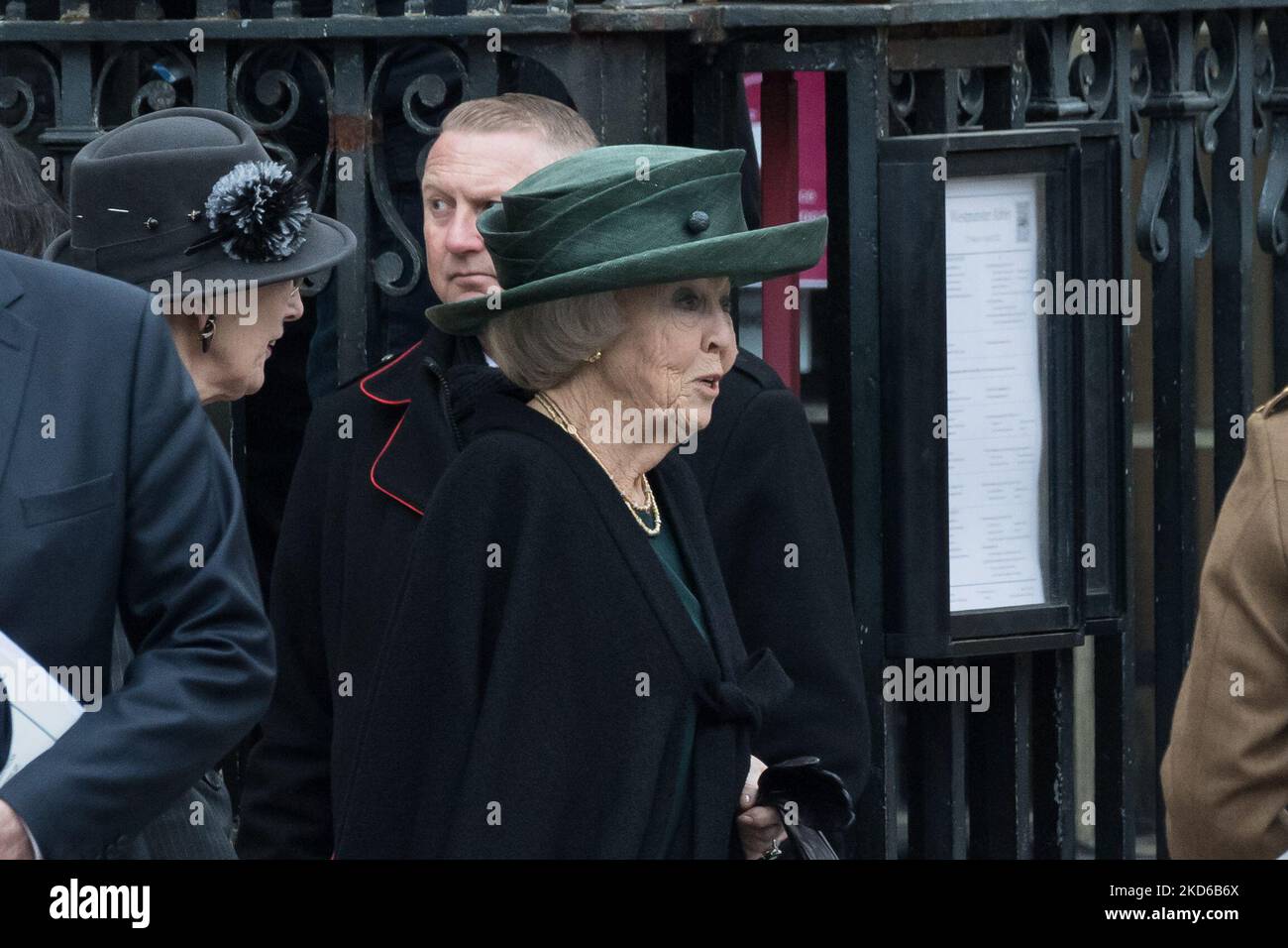 LONDRES, ROYAUME-UNI - 29 MARS 2022 : la princesse Beatrix des pays-Bas part après le service de l'action de grâce pour le prince Philip à l'abbaye de Westminster sur 29 mars 2022 à Londres, en Angleterre. Le duc d'Édimbourg, le mari de la reine depuis plus de soixante-dix ans, est décédé le 9 avril de l'année dernière à l'âge de 99 ans avec son service funéraire auquel assistaient seulement 30 personnes en raison des restrictions de confinement de Covid-19. (Photo de Wiktor Szymanowicz/NurPhoto) Banque D'Images