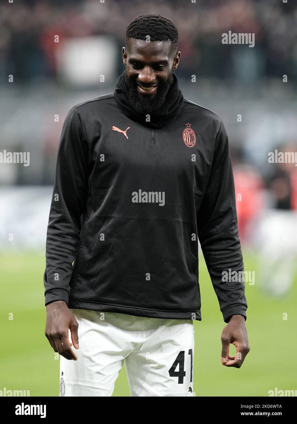 Tiemoué Bakayoko pendant la série Un match entre Milan et Bologne, à Milan, sur 4 avril 2022 (photo de Loris Roselli/NurPhoto) Banque D'Images