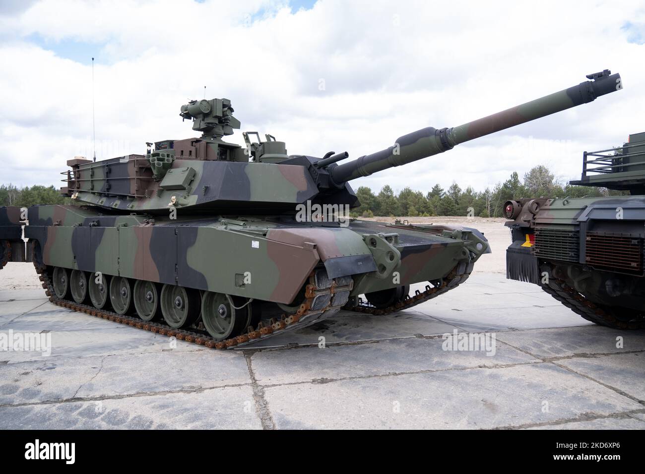 Chars américains Abrams présentés lors de la cérémonie de signature du contrat d'achat de 250 chars Abrams pour l'armée polonaise dans la Brigade blindée de Varsovie de 1st à Wesola près de Varsovie, Pologne sur 5 avril 2022 (photo de Mateusz Wlodarczyk/NurPhoto) Banque D'Images