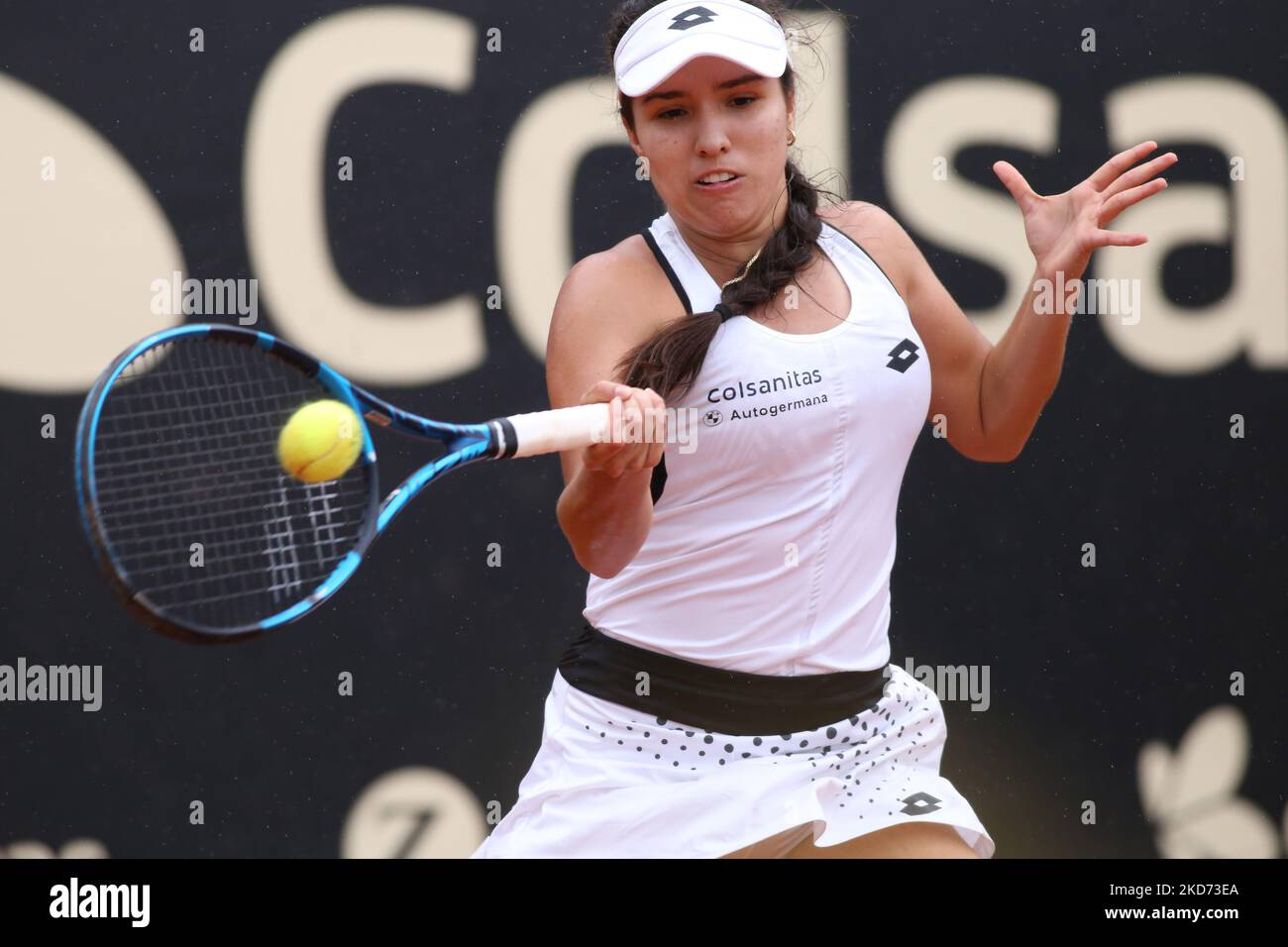 Maria Camila Osorio de Colombie joue pendant le match contre ?pek Öz de Turquie au tournoi Copa Colsanitas WTA sur 7 avril 2022 à Bogota, Colombie. (Photo de Daniel Garzon Herazo/NurPhoto) Banque D'Images