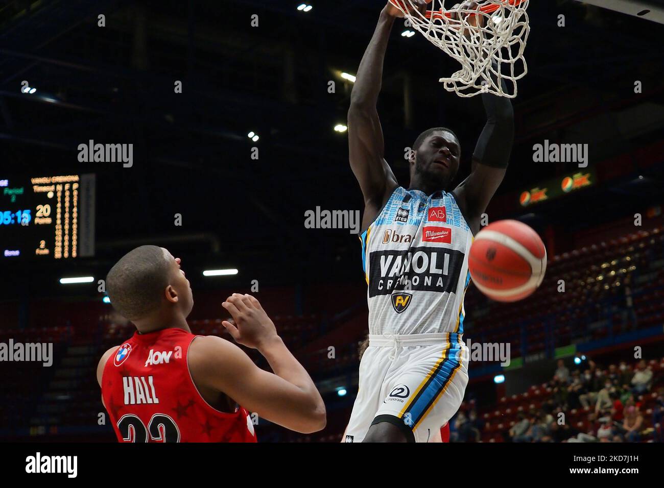 Pape Malik dime (Vanoli Cremona) pendant le championnat italien de basket-ball A Serie échange AX Armani Milan contre Vanoli Cremona sur 13 avril 2022 au Forum Mediolanum à Milan, Italie (photo de Savino Paolella/LiveMedia/NurPhoto) Banque D'Images