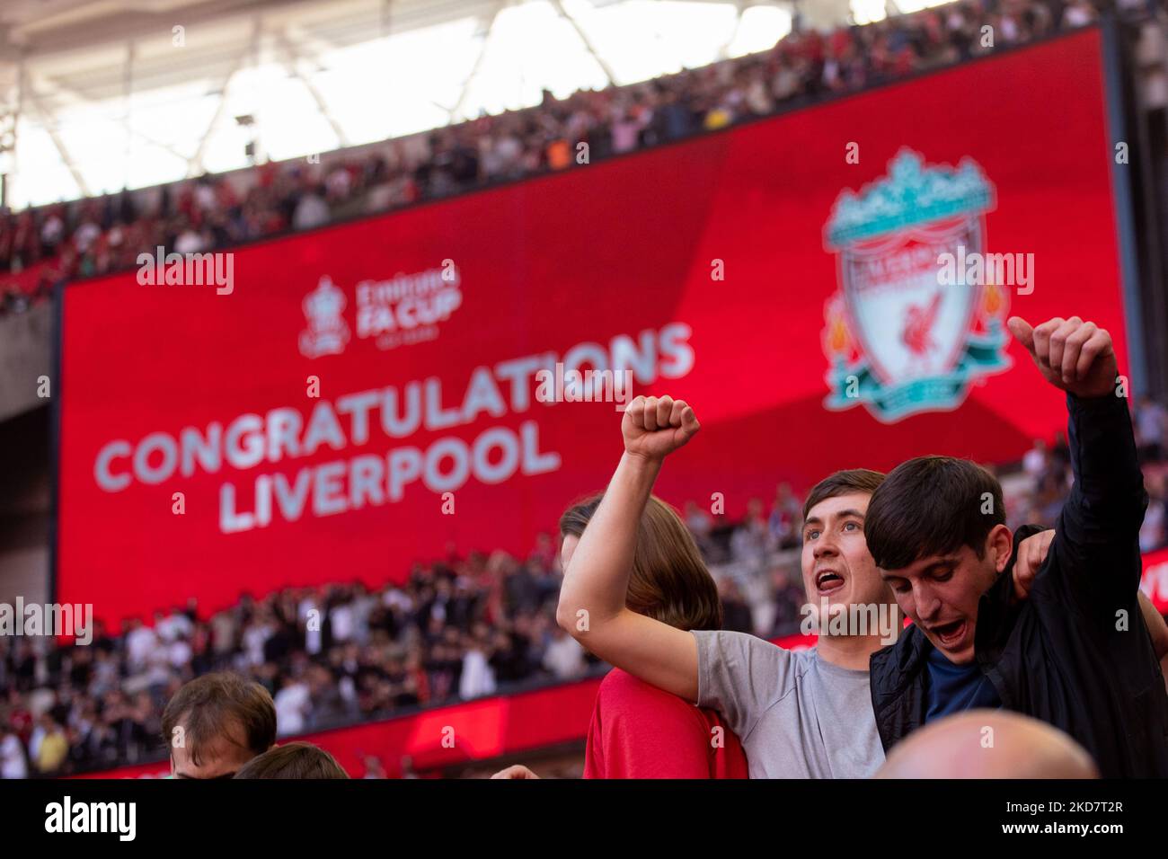 Les fans de Liverpool applaudient lors de la demi-finale de la FA Cup entre Manchester City et Liverpool au stade Wembley, à Londres, le samedi 16th avril 2022. (Photo de Federico Maranesi/MI News/NurPhoto) Banque D'Images