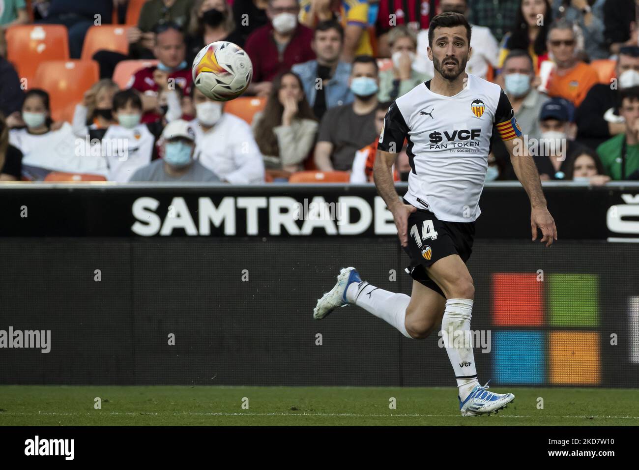 José Luis Gaya de Valencia CF pendant le match de la Liga entre Valencia CF et CA Osasuna au stade Mestalla sur 16 avril 2022. (Photo de Jose Miguel Fernandez/NurPhoto) Banque D'Images